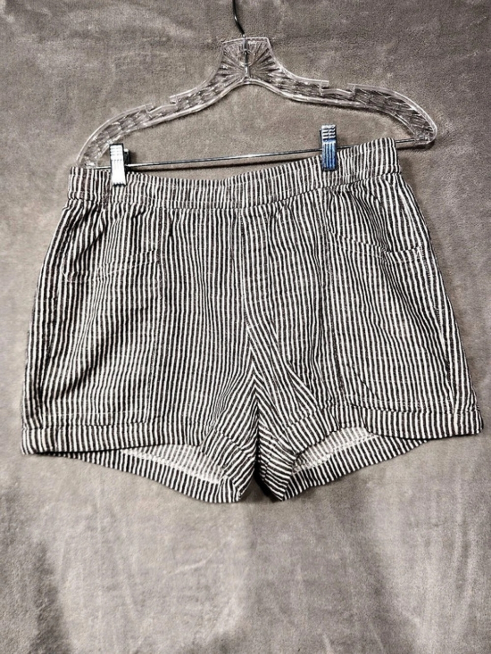 Old Navy Striped Shorts Size Medium Womens